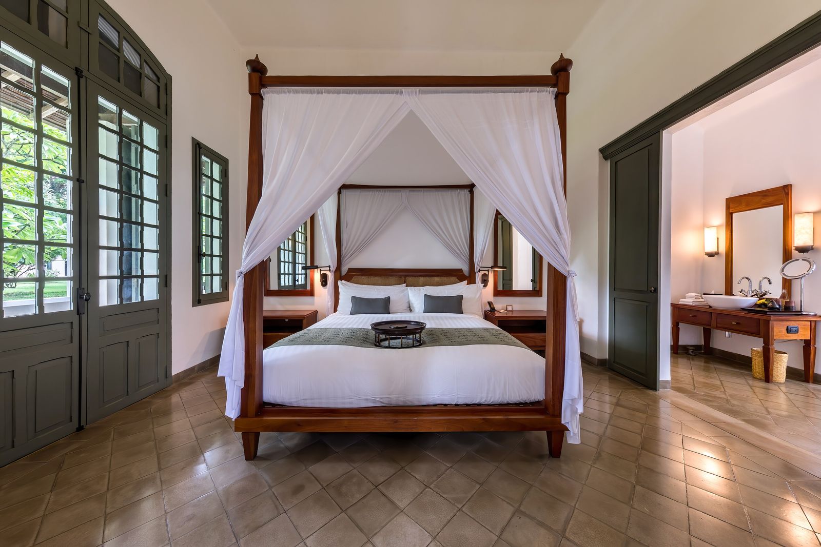Jungle Treehotels & Canopy Resorts